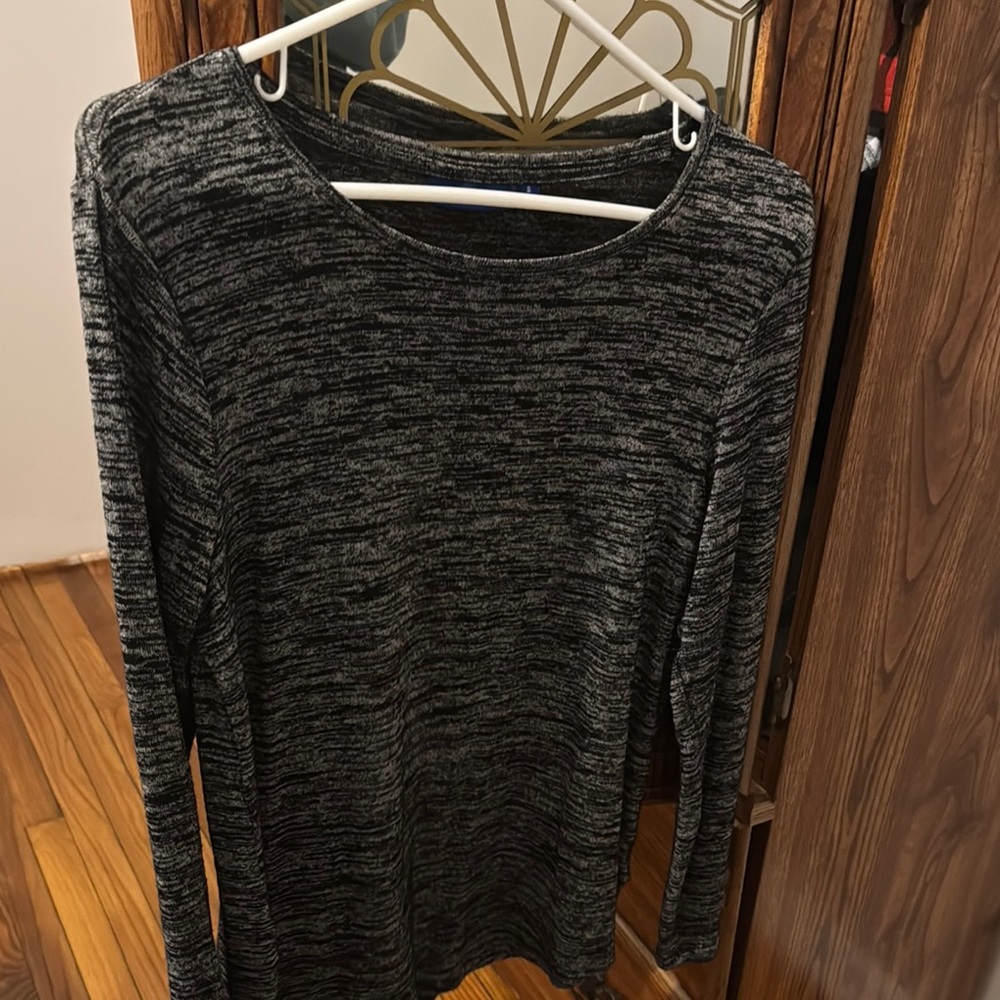 Apt. 9 Small Black Top